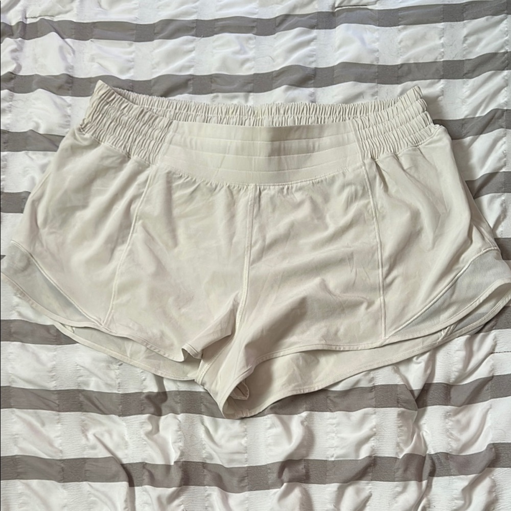 Women's hotty hot shorts hr 2.5”